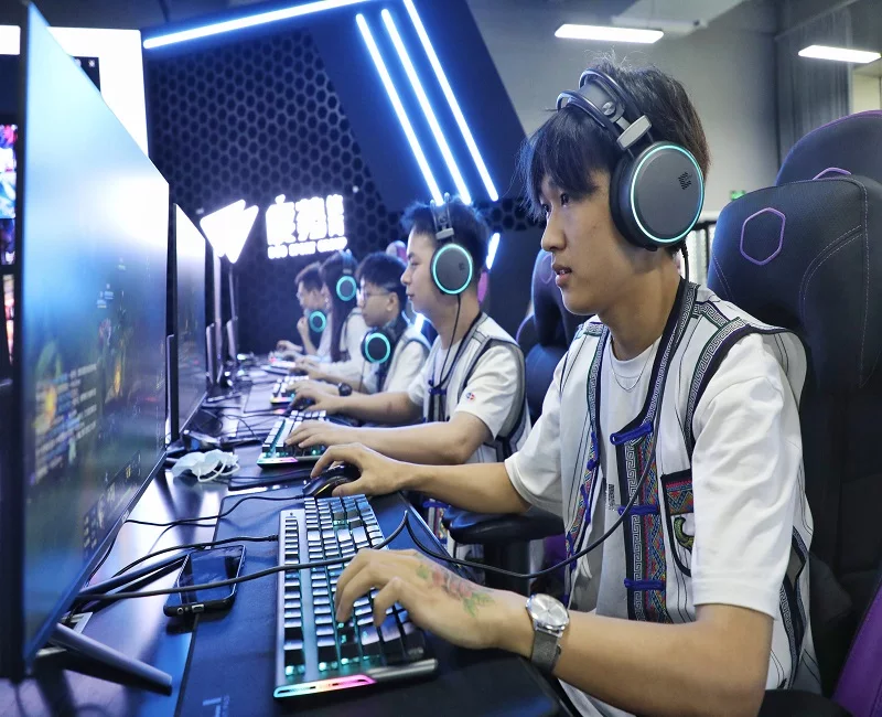 In 2023, Korean customers purchase 5,000 gaming monitors for e-sports business
